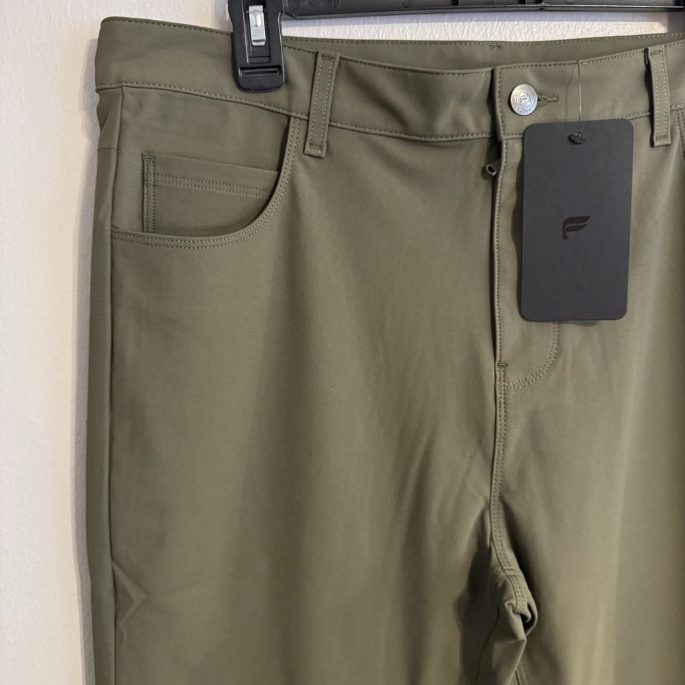 Fabletics Men's Cargo Pants in Olive Green